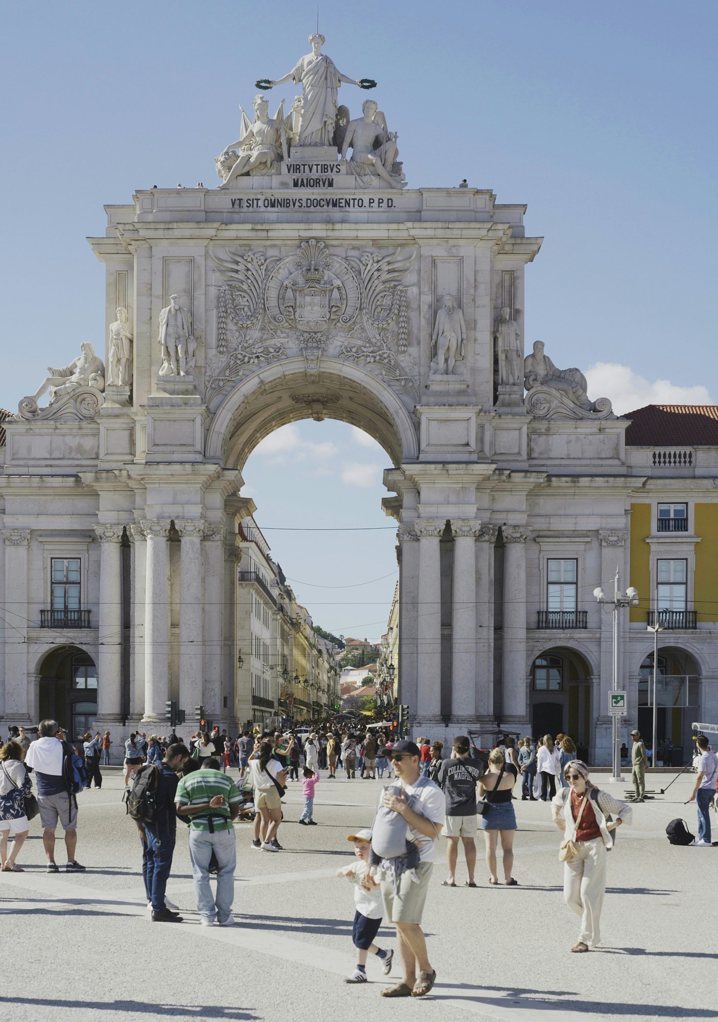 Moving to Portugal: Your Route Guide to the FBI Background Check and Apostille